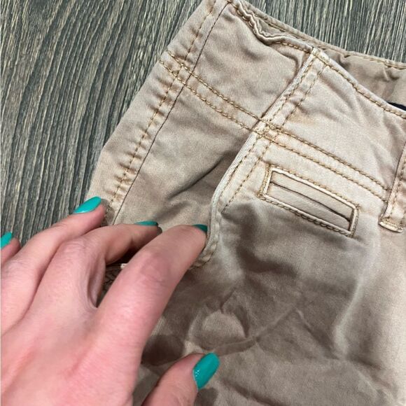 American Eagle Outfitters Womens Shortie Shorts Stretch Mid Rise Khaki Size 4 - Picture 3 of 8